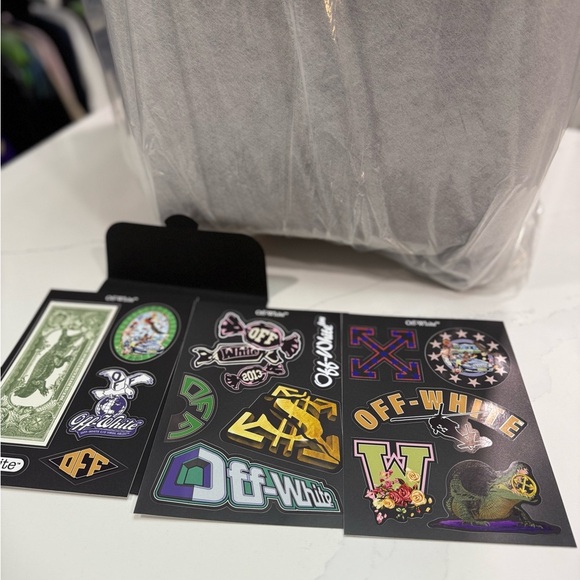 Off-White Clear Trolley carry on - w/stickers Brand New! - Picture 2 of 16